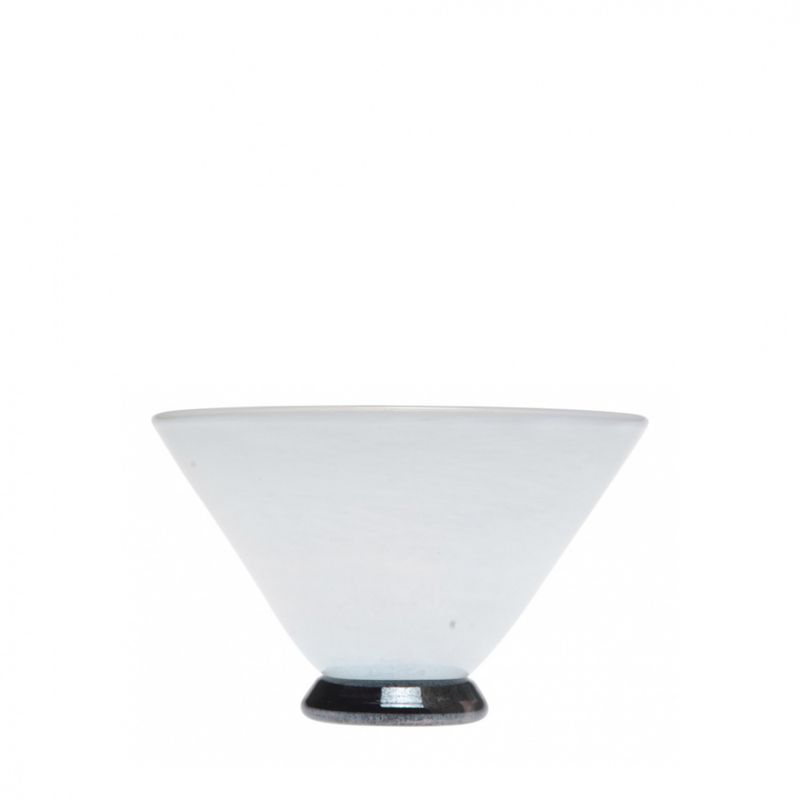 Dus liten hvit skål